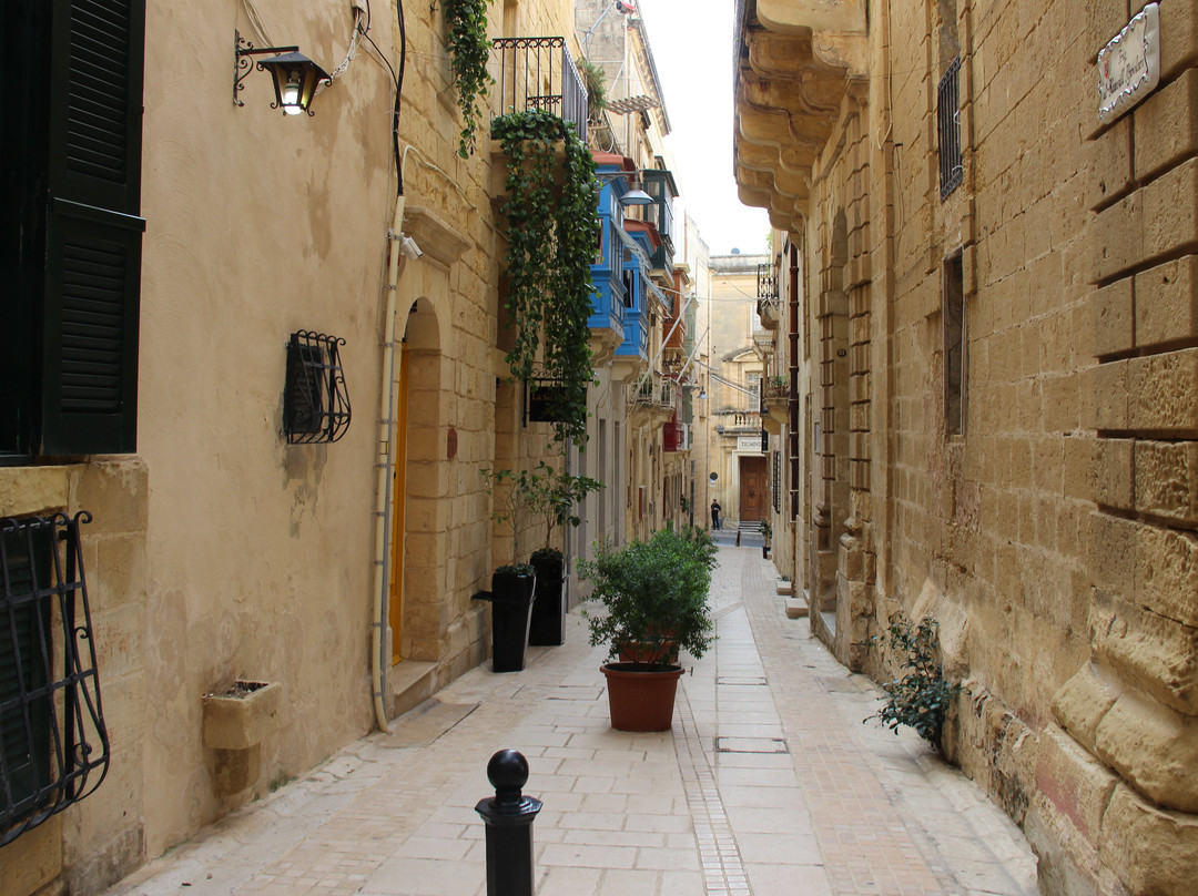 Auberge d'Angleterre-毕尔古必去景点