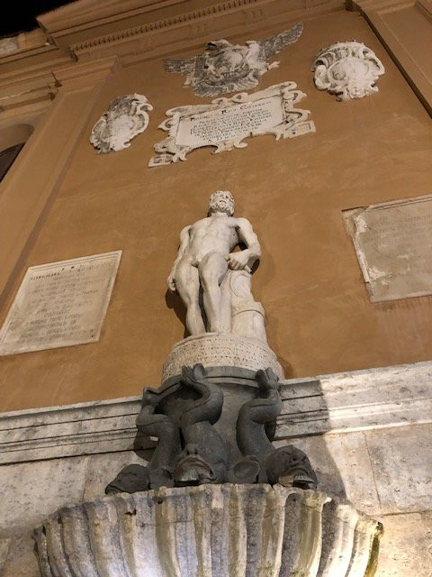 Fontana di Saturno di Trapani-特拉帕尼省必去景点