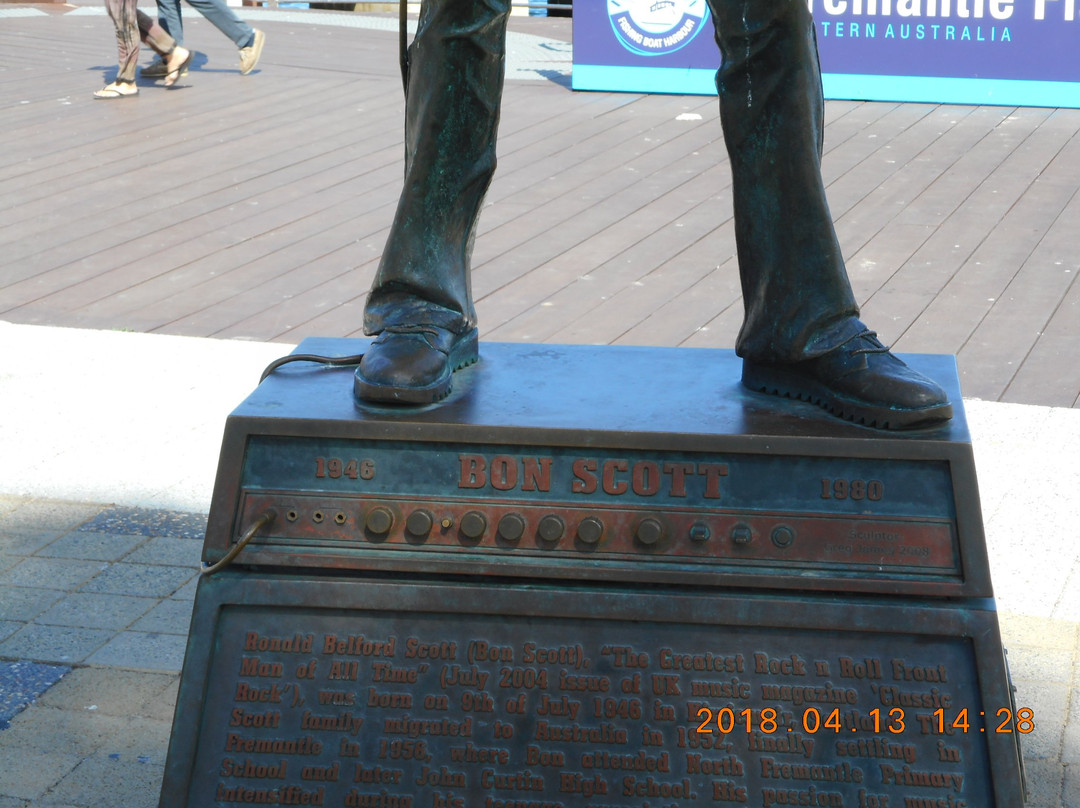Bon Scott Statue景点图片