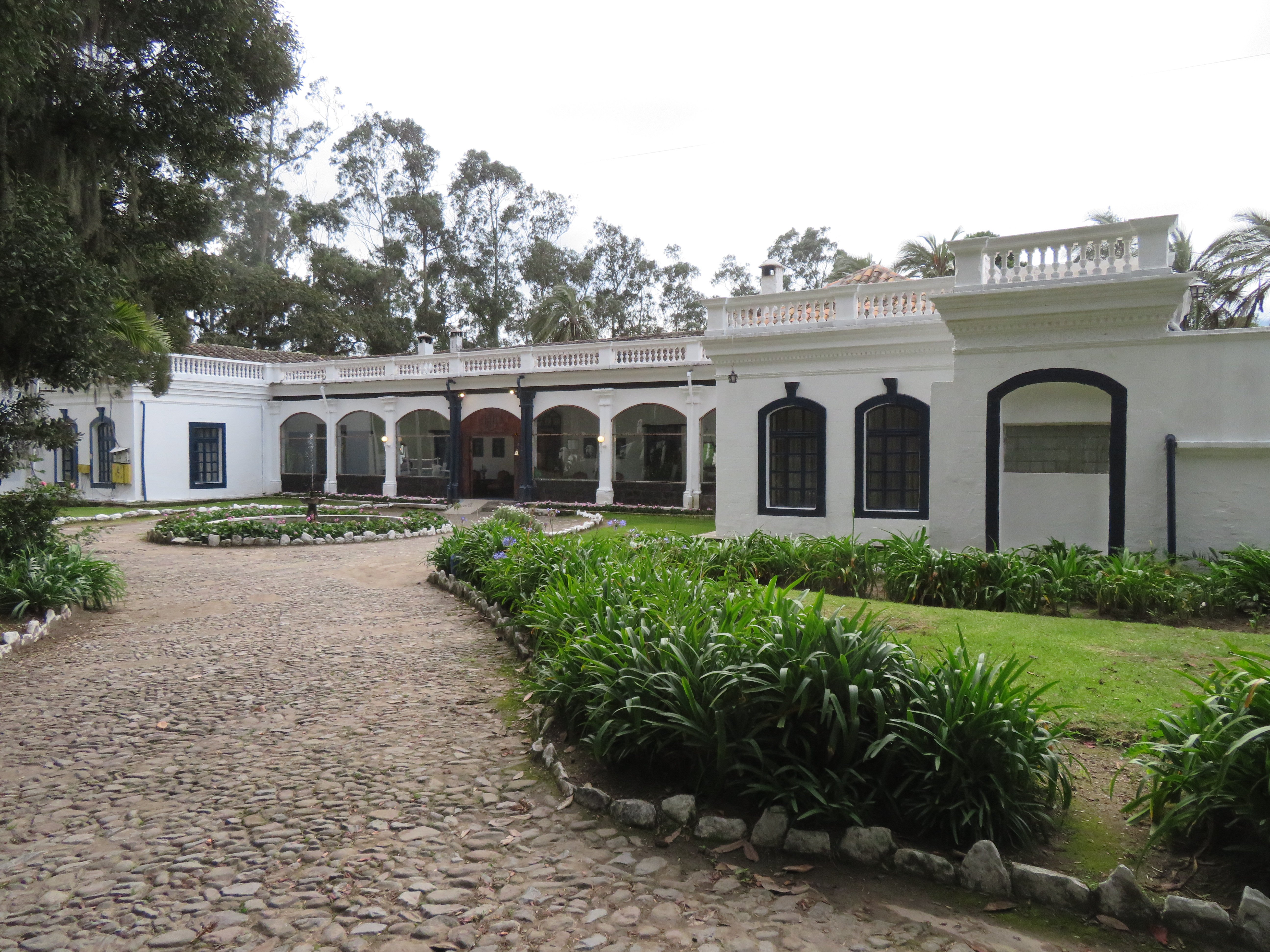 Hacienda Pinsaqui-浴室