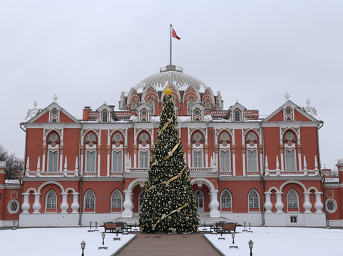 佩特罗夫宫殿酒店主图