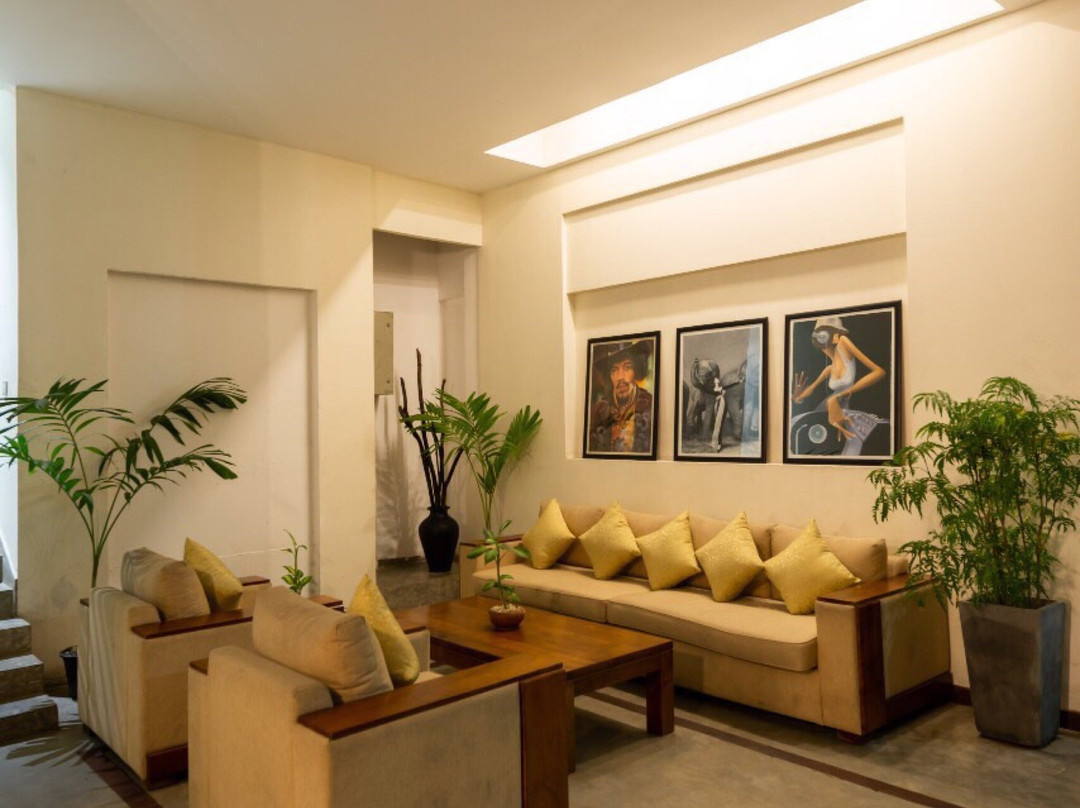 Kamburupitiya酒店住宿-Grand Rockland