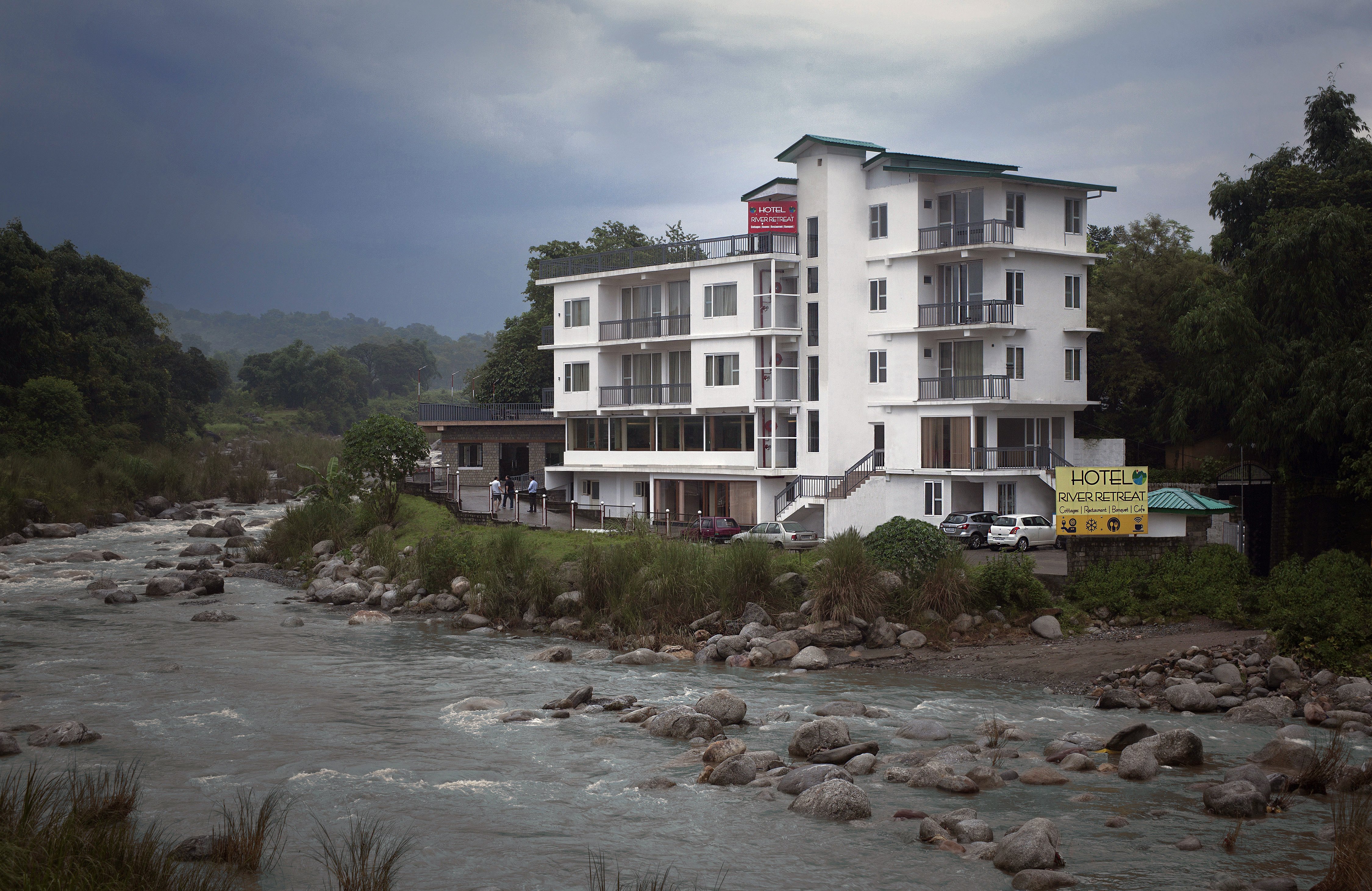 Hotel River Retreat-浴室