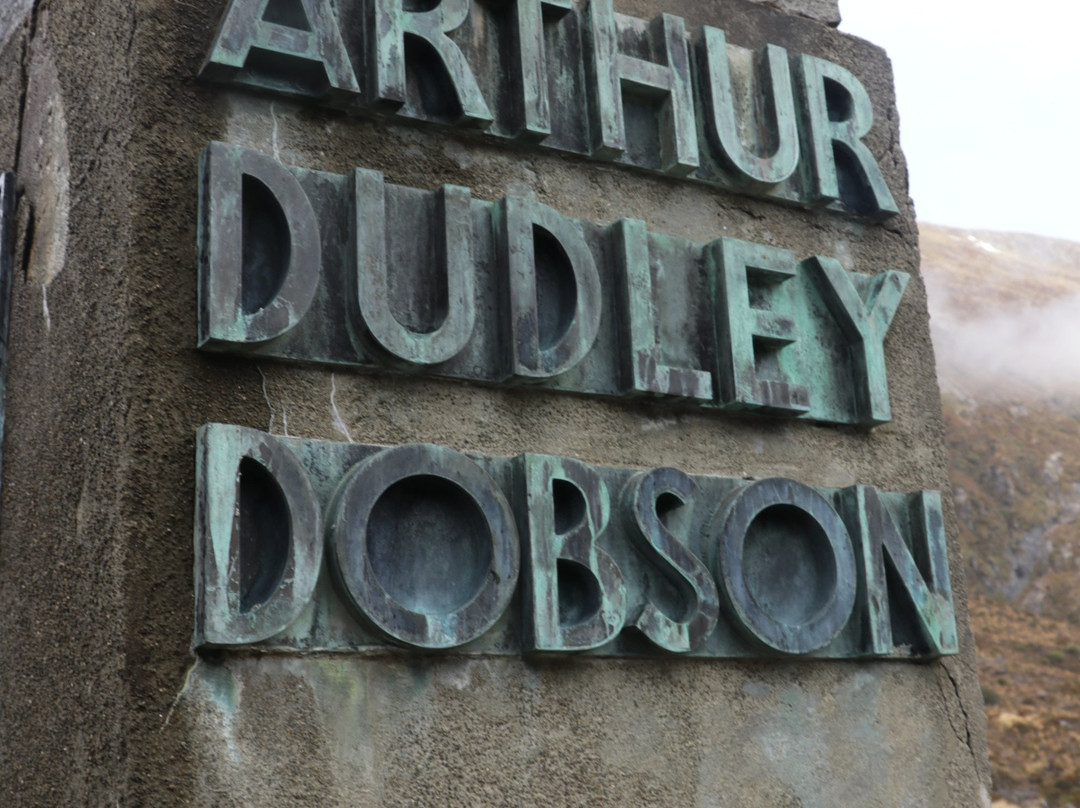 Arthur Dudley Dobson Memorial景点图片