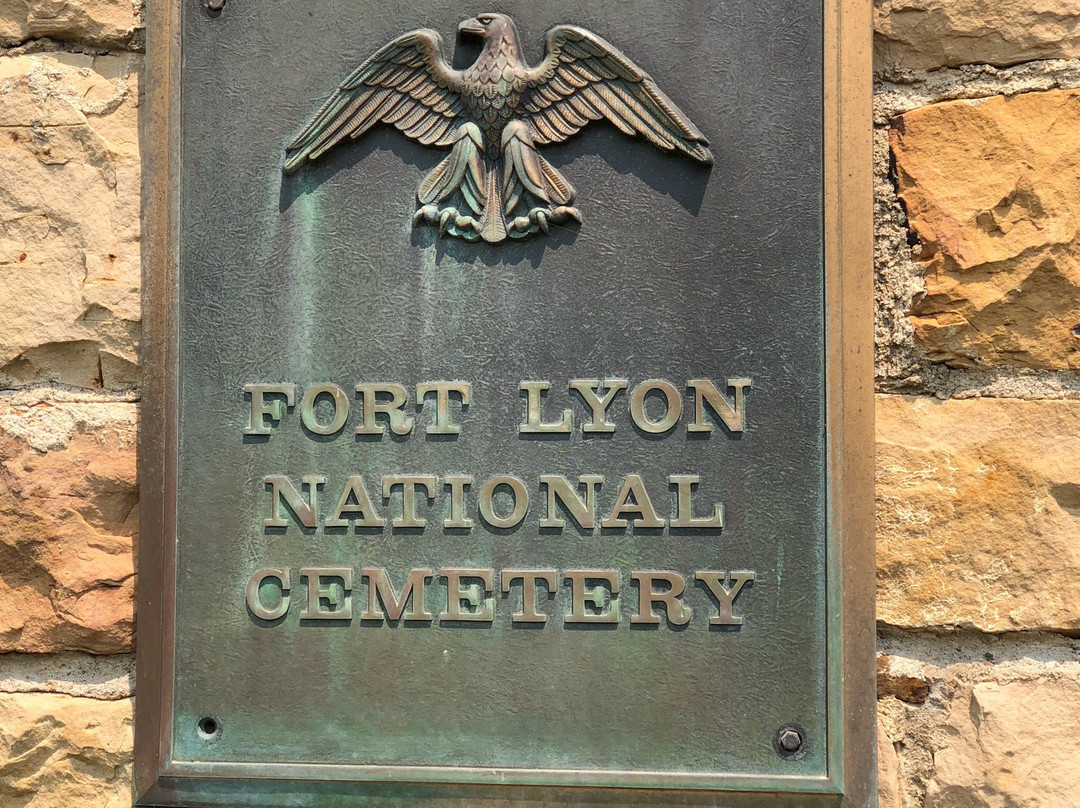 Fort Lyon National Cemetery景点图片