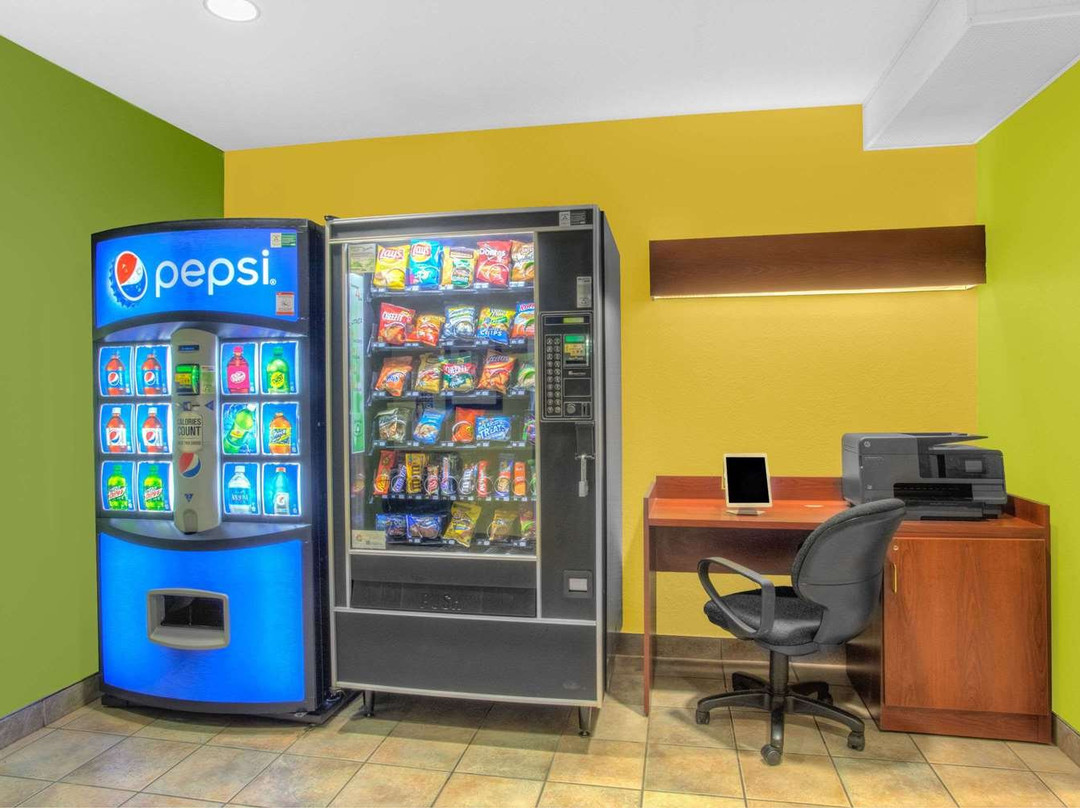 Microtel Inn & Suites by Wyndham Springville主图