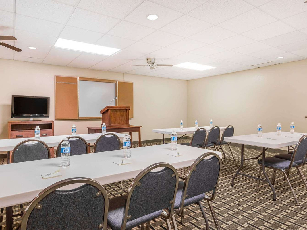 Days Inn by Wyndham Trenton主图