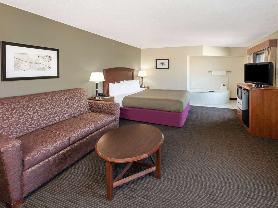 AmericInn by Wyndham Grundy Center主图