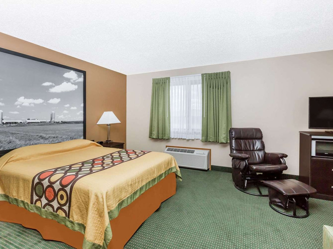 Super 8 by Wyndham Jefferson主图