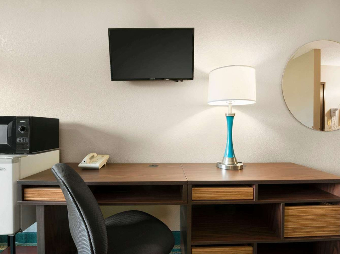 Super 8 by Wyndham Rantoul主图