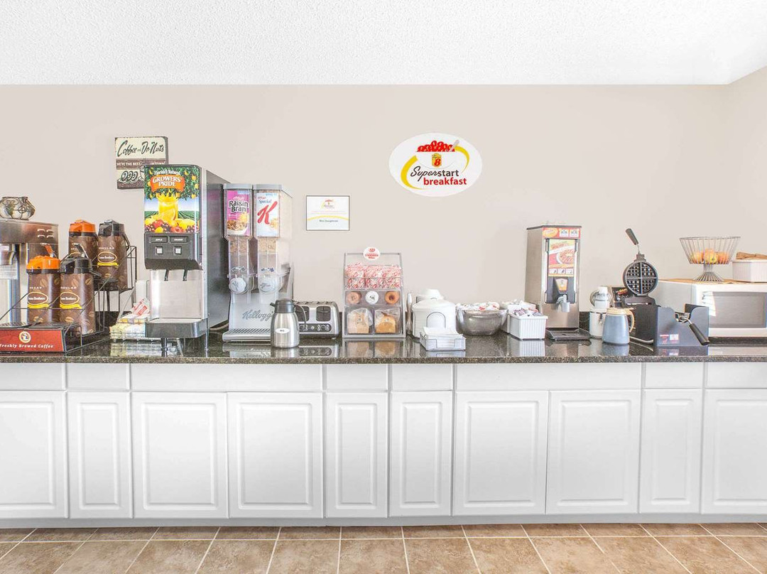 Super 8 by Wyndham Mt Pleasant主图