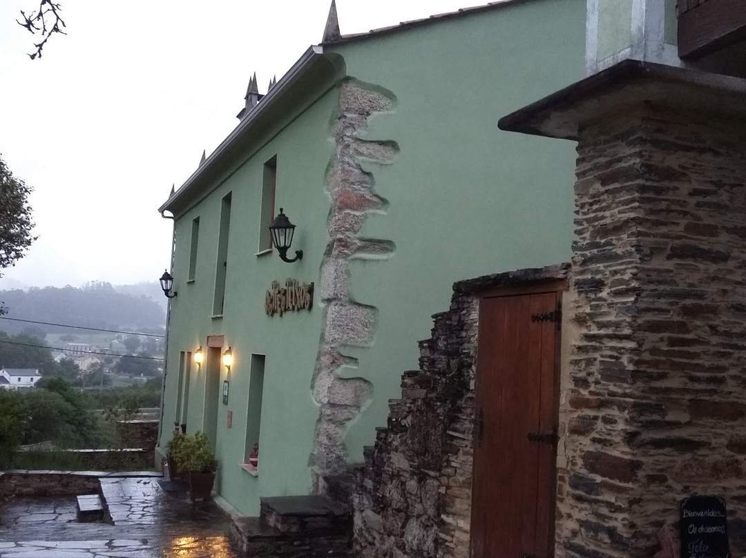 OS Tres Teixos主图