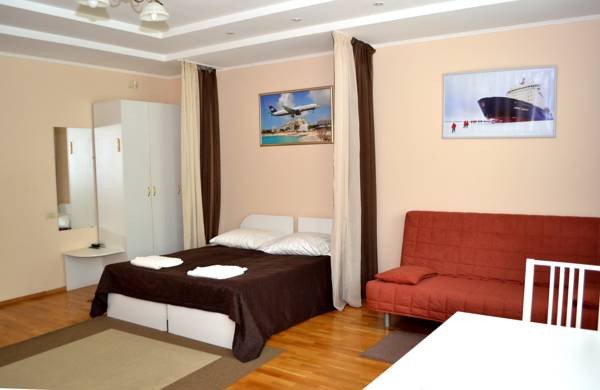 Puteshestvennik Guest House-官方