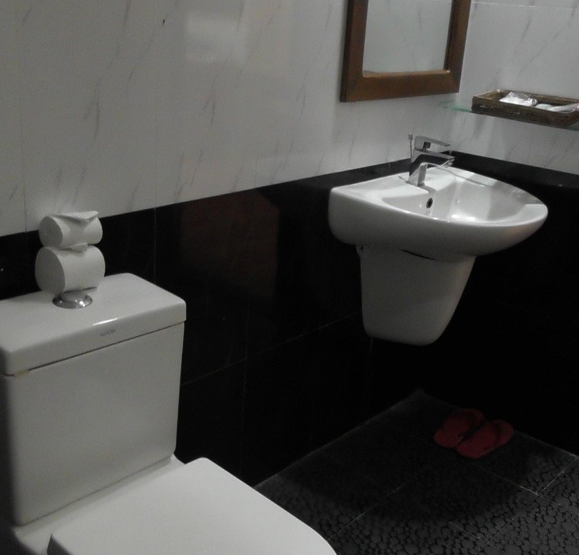 Shwe Poe Eain Hotel主图