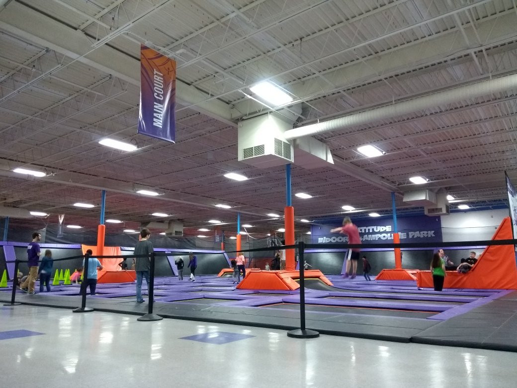 Altitude Trampoline Park景点图片