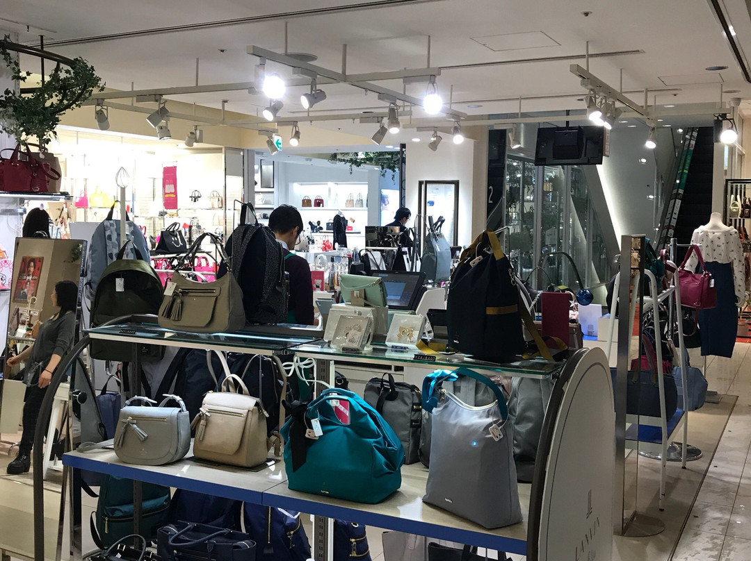 新宿丸井本馆景点图片