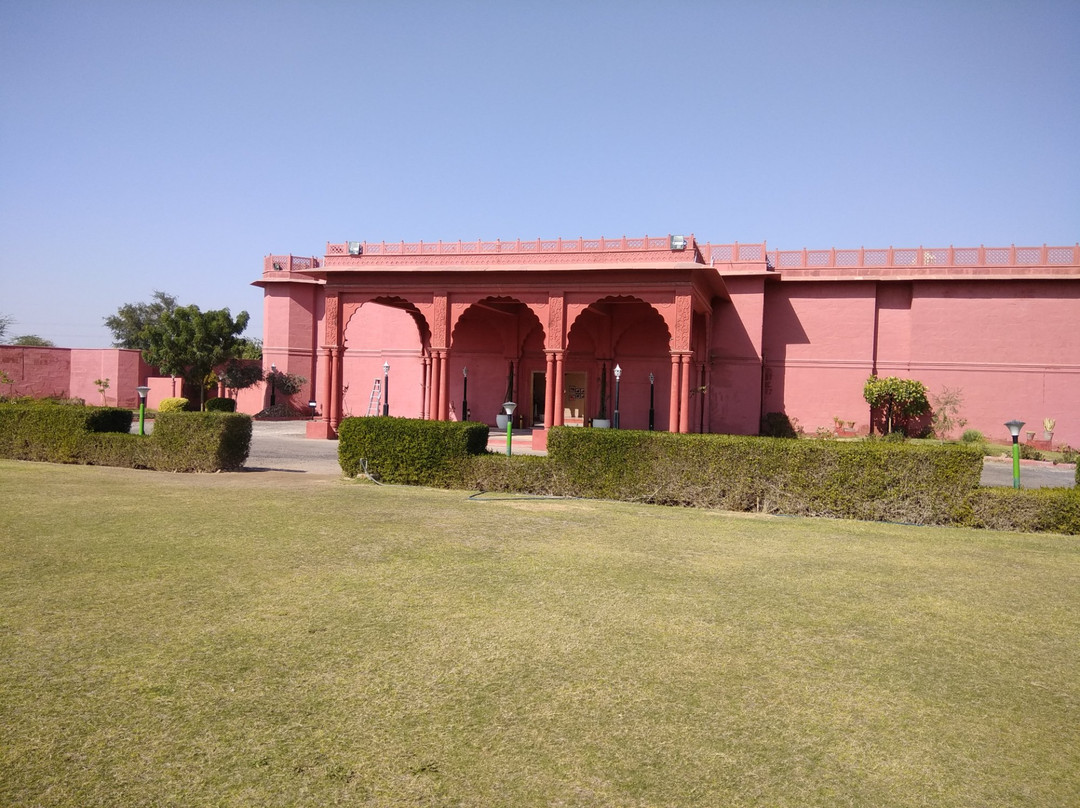 维斯塔比卡内尔宫酒店主图