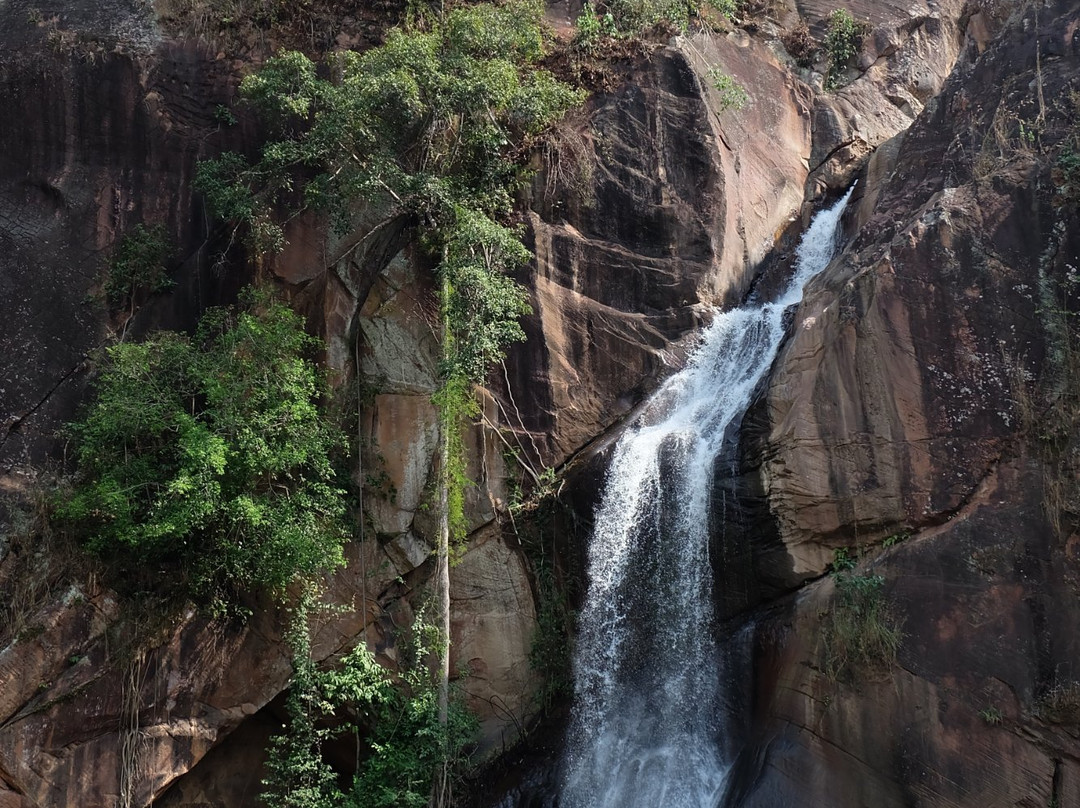 Chat Trakan Waterfalls景点图片