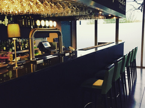 Sa餐馆和美食-Arnado Drinks and Food