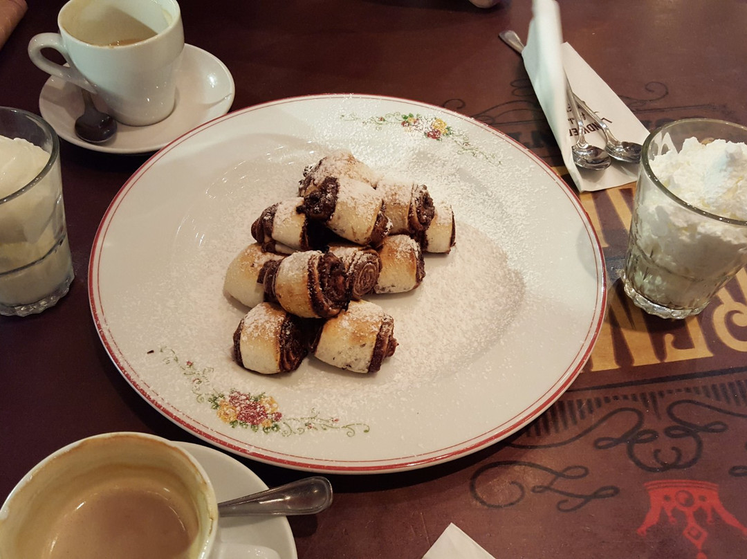 Emunim餐馆和美食-Landwer Cafe