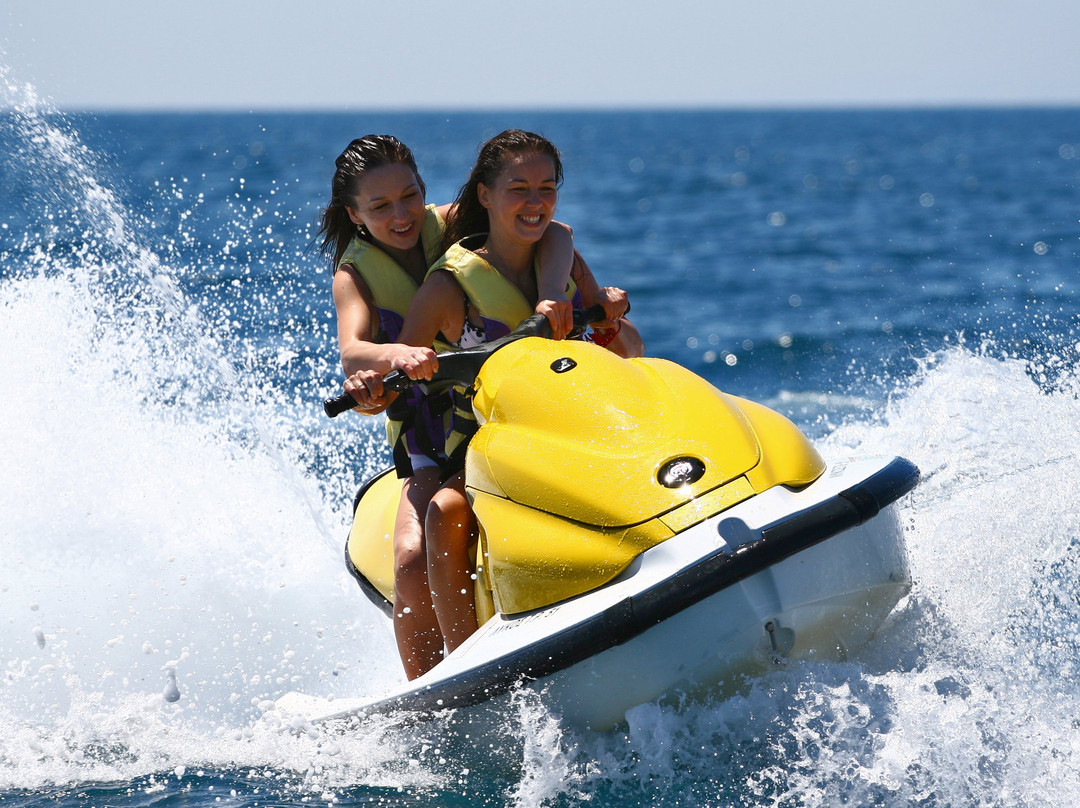 Lottie Watersports-雷斯蒙必去景点