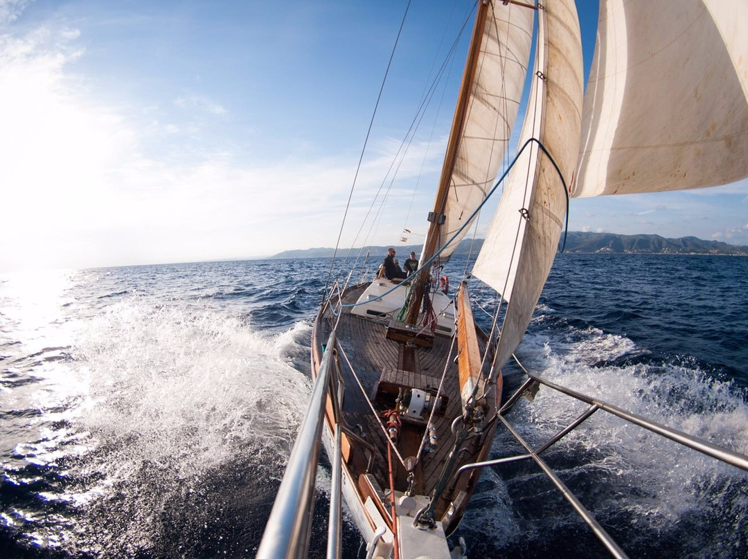 Club de Mar-锡切斯必去景点