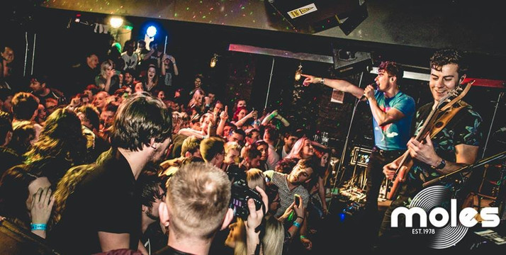 Moles-巴斯必去景点