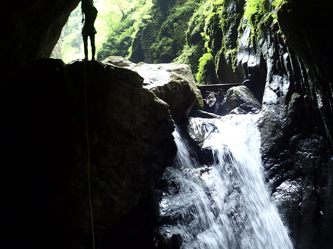 UR & LUR Canyoning, Spéléo et Randonnée景点图片