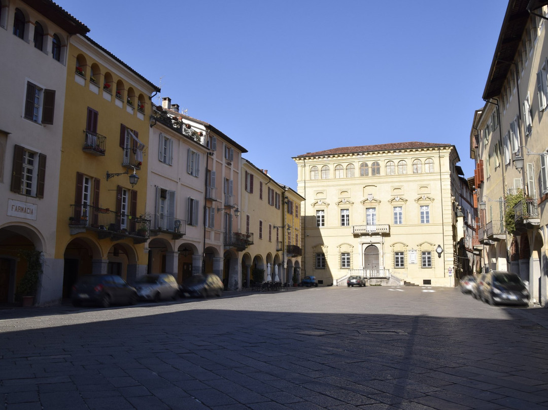 Palazzo Cisterna景点图片
