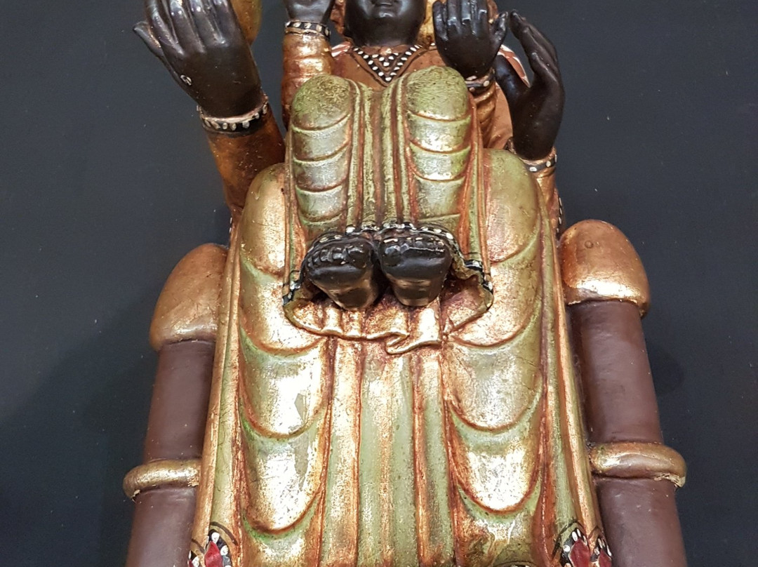 Our Lady of Montserrat Abbey-马尼拉必去景点