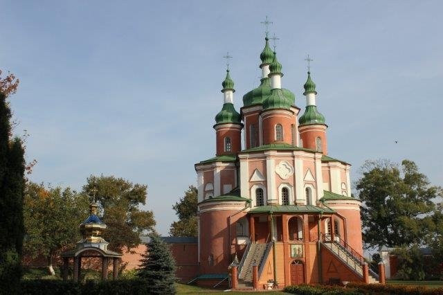 Holy Trinity Gustynskiy Prilukskiy Convent-Hustynya必去景点