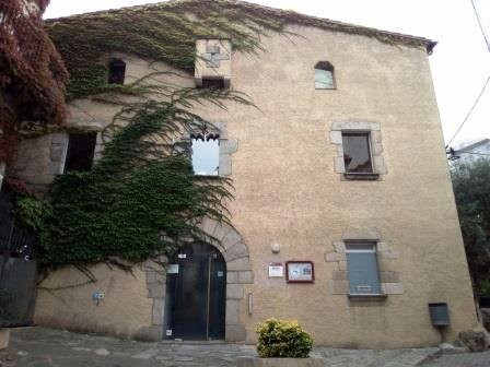 Biblioteca Can Milans-Caldes d'Estrac必去景点