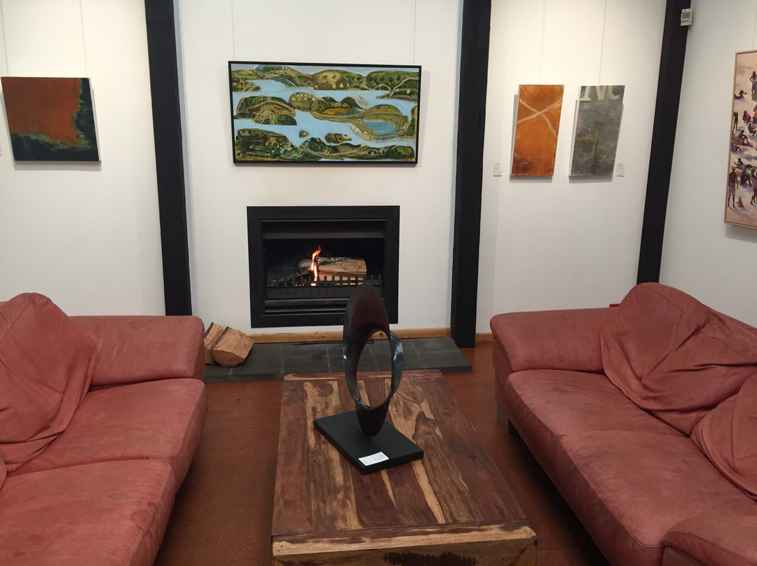 Qdos Arts Gallery-洛恩必去景点