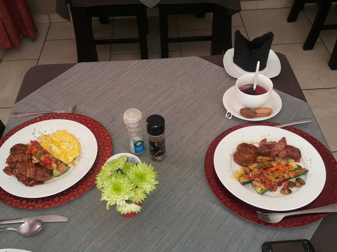 Africa's Beaded Bird B&B主图