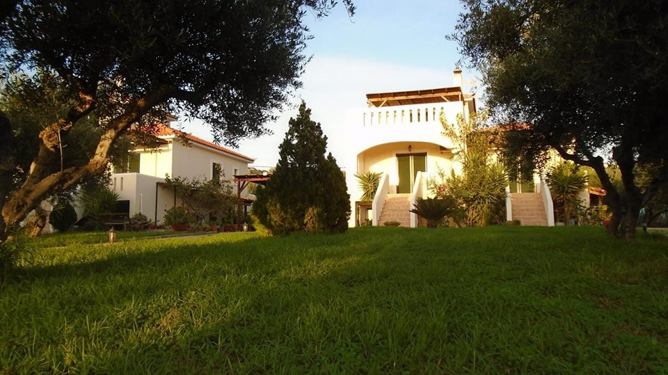 Tompras Village