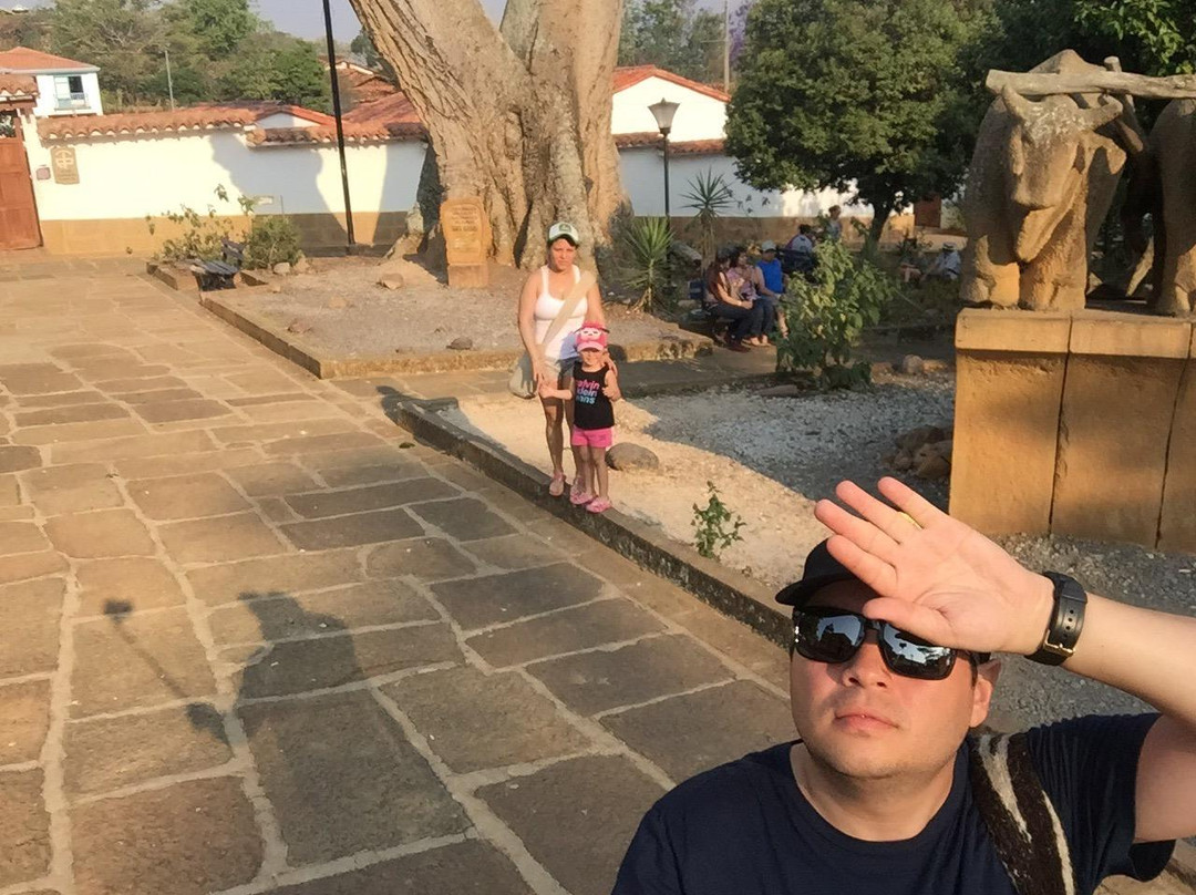 Monumento al Buey-巴里查拉必去景点