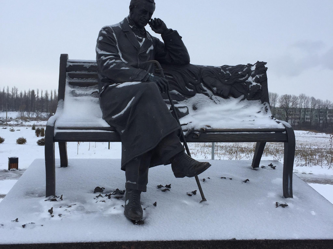 Monument Ivan Bunin-Efremov必去景点