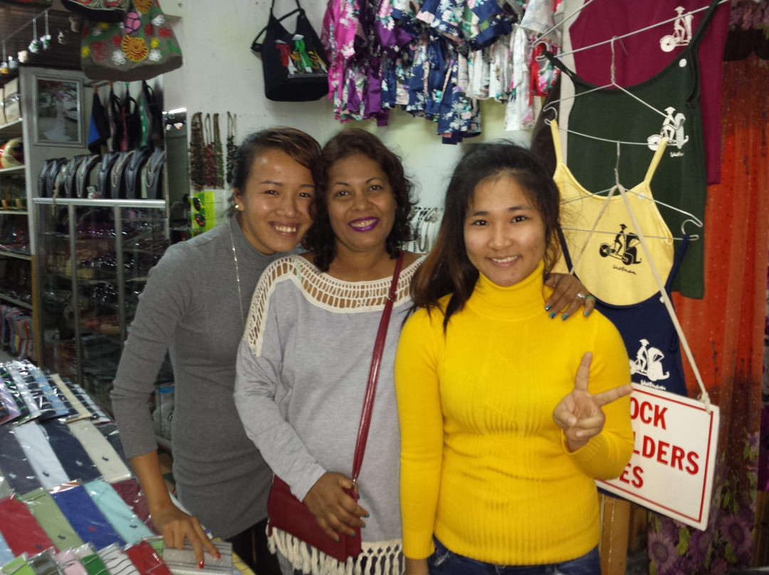 Be Ny Souvenir Shop景点图片