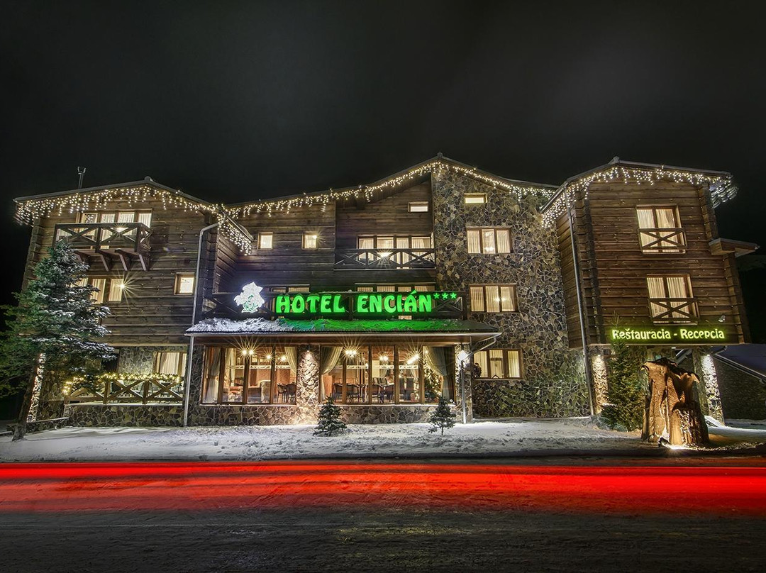 Stare Hory酒店住宿-Hotel Encian