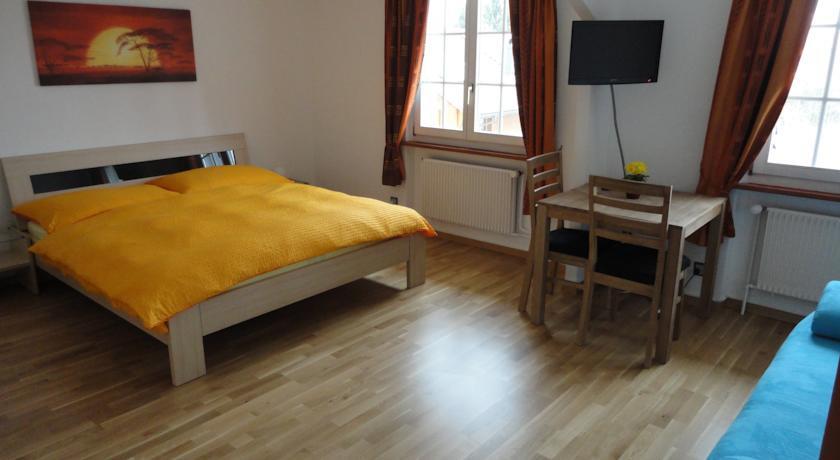 B&B Jurastei 16-客卧