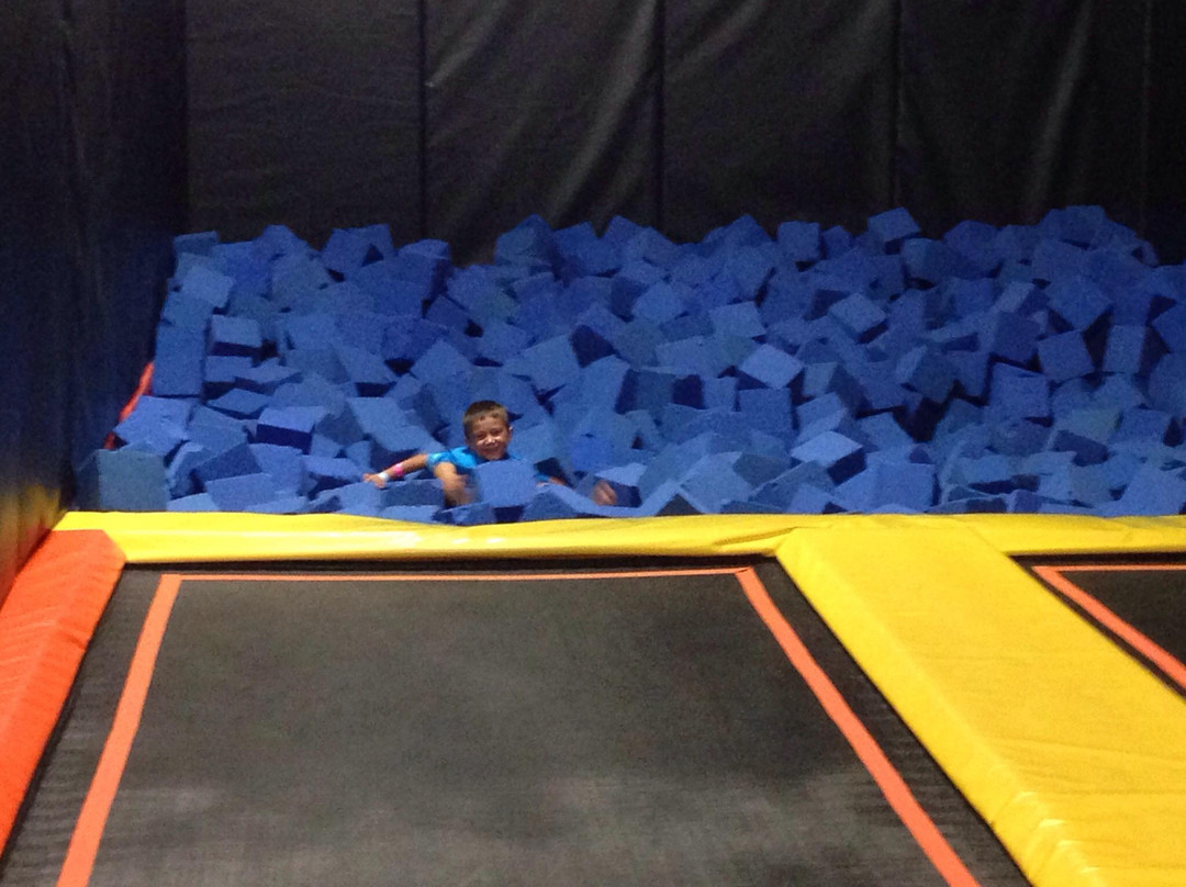 Northern Air Family Fun Center-大福克斯必去景点