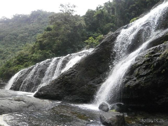 Tarangban Falls景点图片
