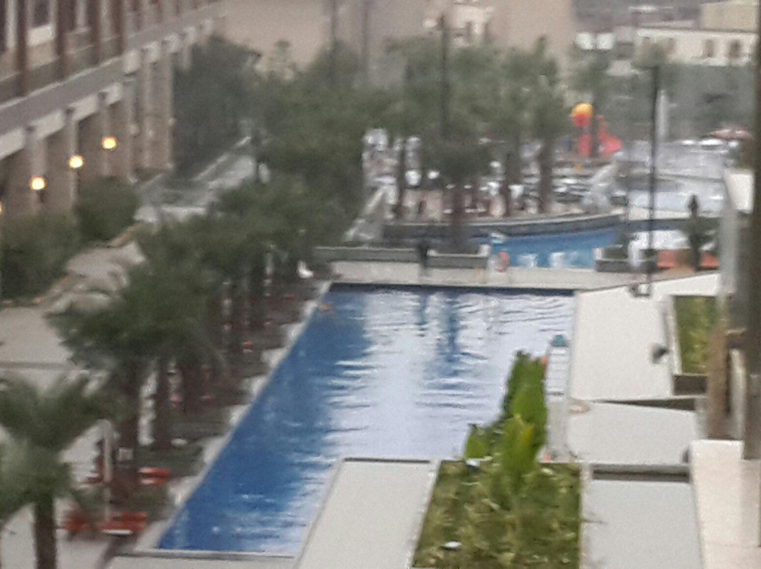 三英温泉度假酒店主图