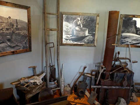 Chicken Gold Camp & Outpost-Chicken必去景点