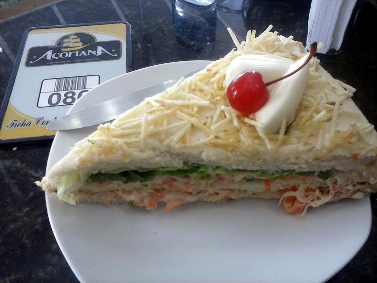 沃特兰亭餐馆和美食-Acoriana Conveniencia E Paes Especiais