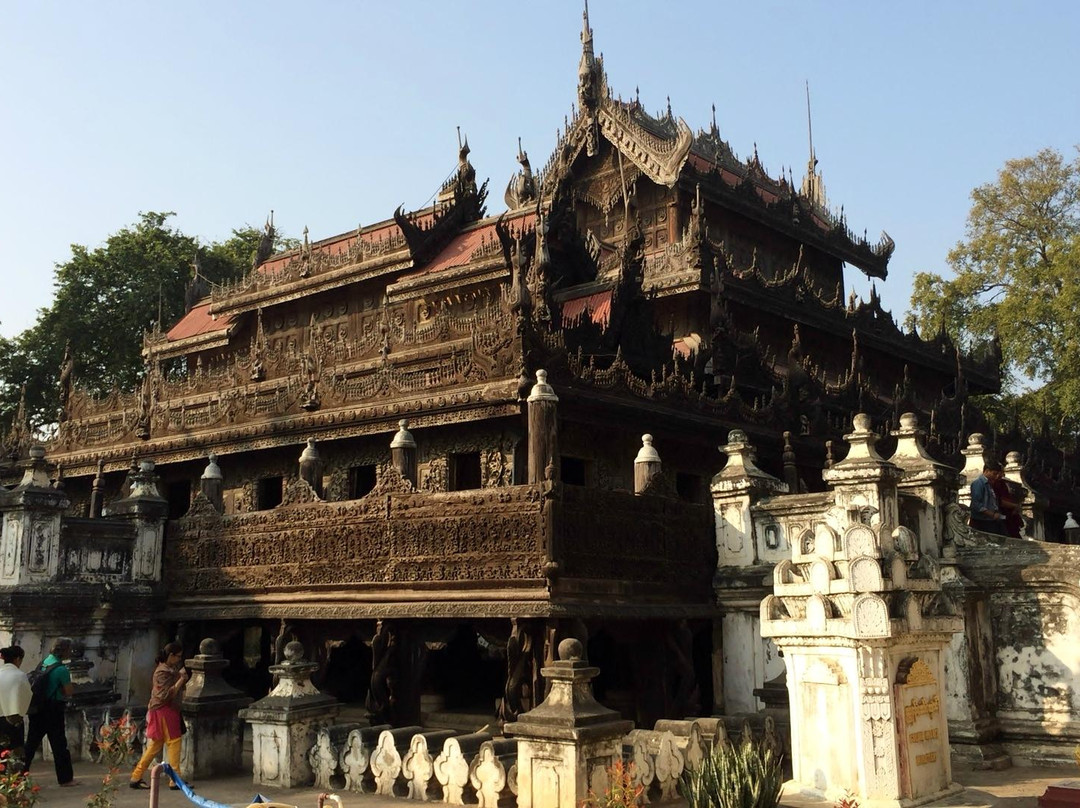 金色宫殿僧院  (Shwenandaw Kyaung)-曼德勒必去景点