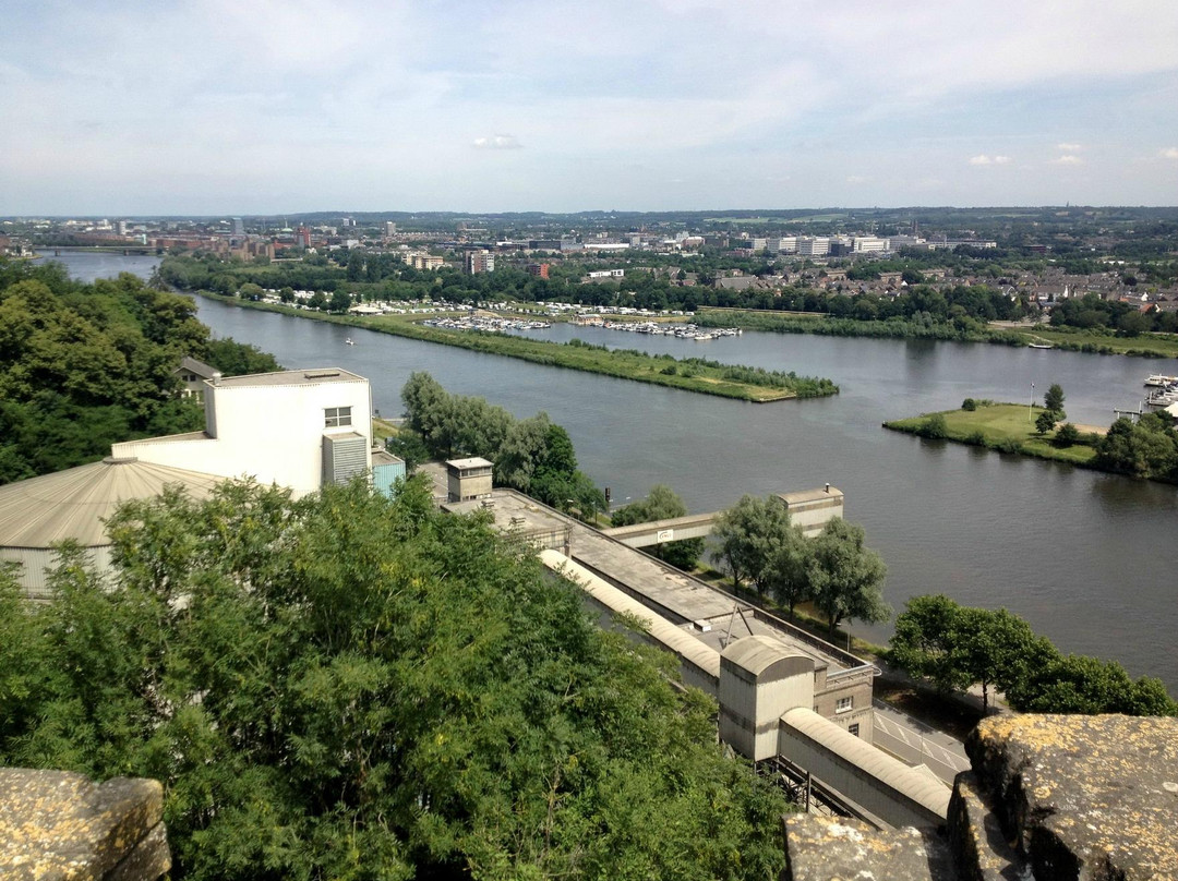 Kanne旅游景点-Castle Ruin Lichtenberg