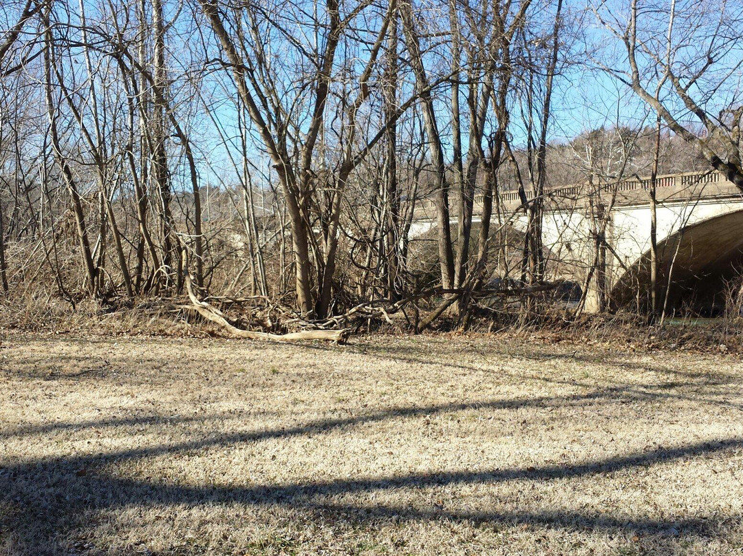 Roubidoux Creek & Spring-Waynesville必去景点