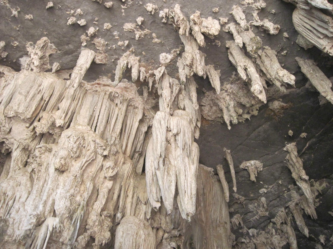 Htam Sam Cave-东枝必去景点