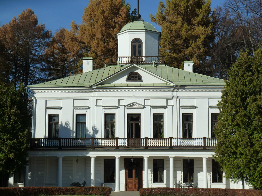Serednikovo Manor景点图片